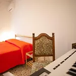 Apartment With 4 Bedrooms In Amalfi