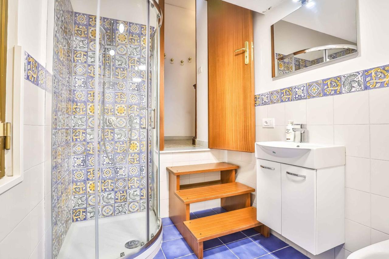 With 4 Bedrooms In Appartamento